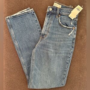 Abercrombie & Fitch - Women’s 90’s Straight High Rise Jeans NWT
